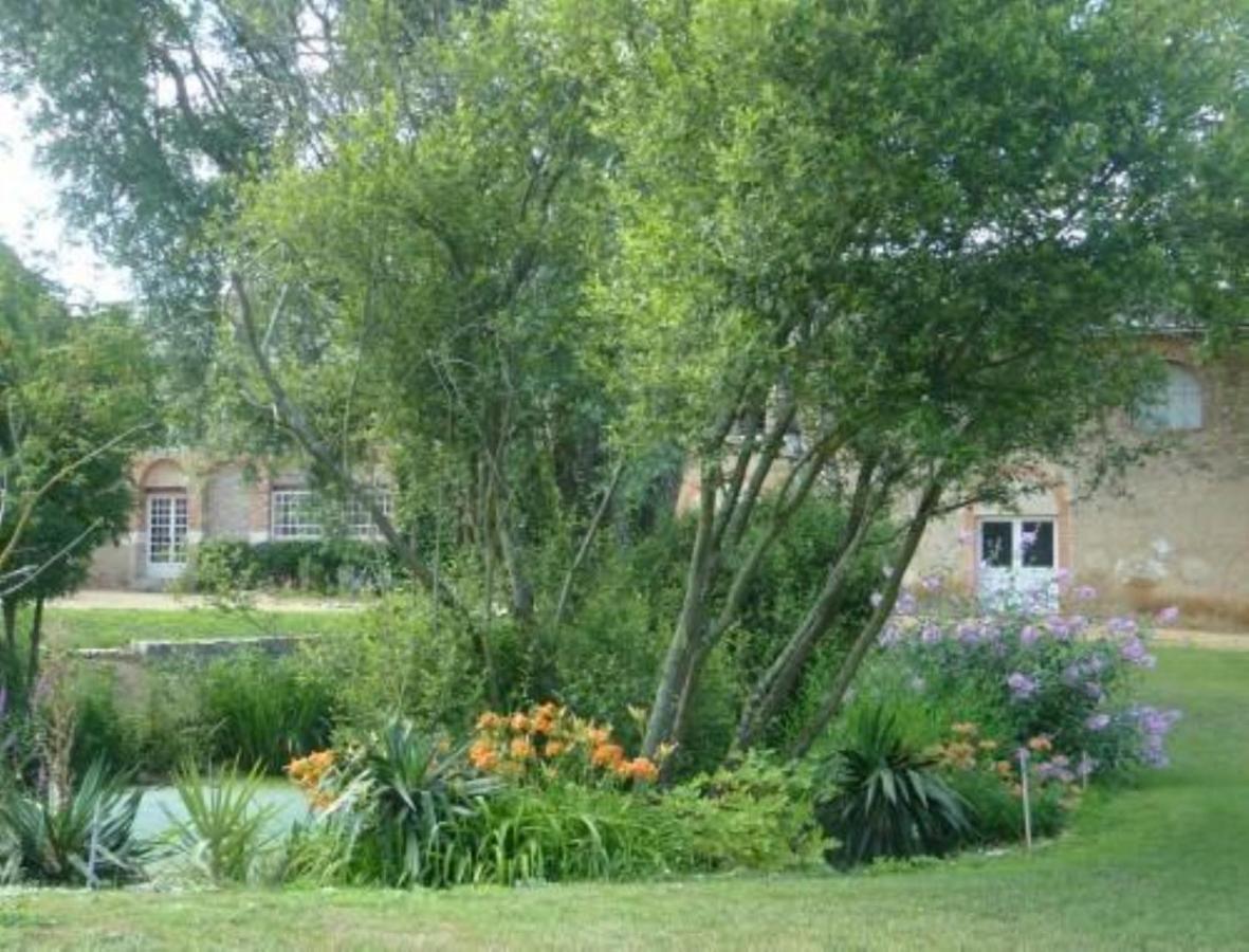 Domaine De La Courbe Hotel Le Lude Exterior foto
